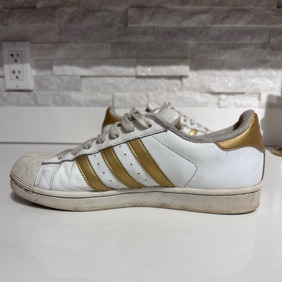 adidas Originals Women's Superstar Sneaker - Picture 6 of 8